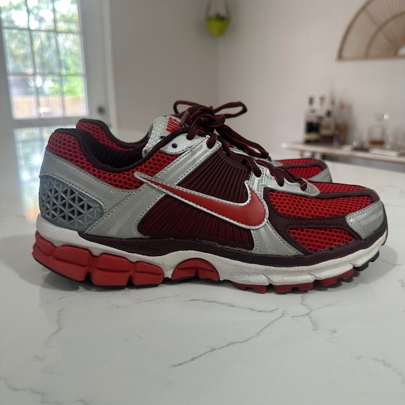 Nike vomero - women size 7.5 - Picture 1 of 4